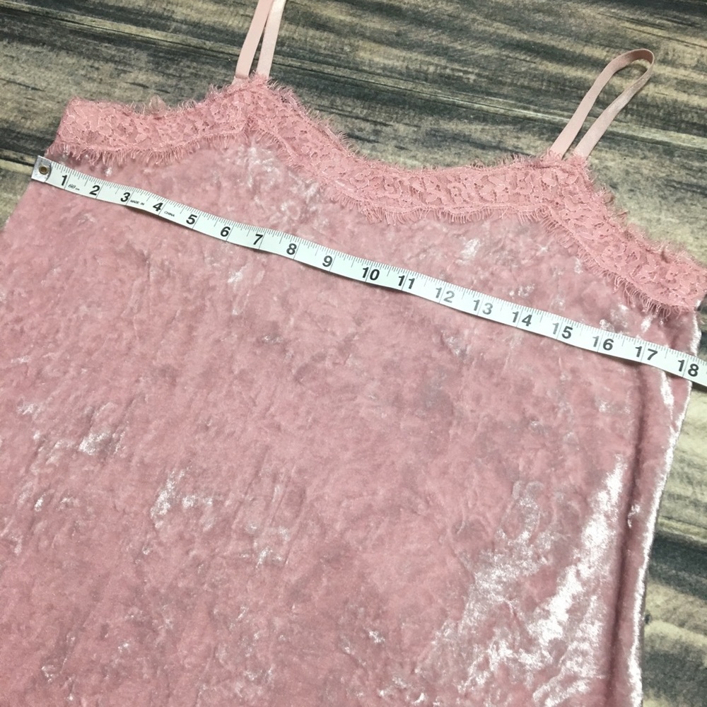 No Boundaries Tank Top Blush Faux Velvet Size L - Picture 6 of 7